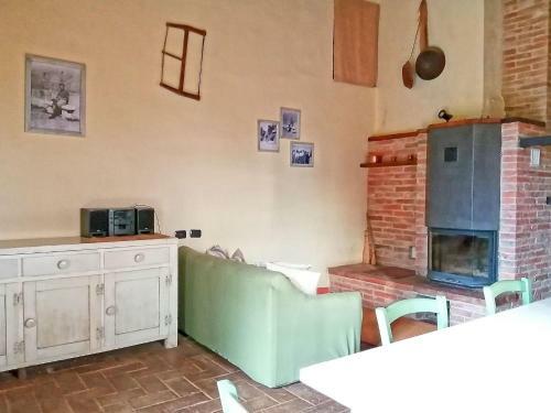 Rapale Apartment Sleeps 6 With Pool And Wifi