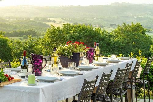 Rapale Villa Sleeps 20 With Pool And Air Con
