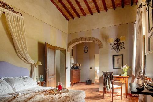 Rapale Villa Sleeps 20 With Pool And Air Con