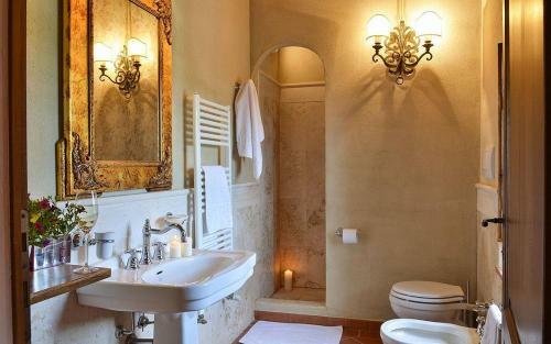 Rapale Villa Sleeps 20 With Pool And Air Con