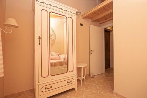 Villa Homes In Genoa - Charming Cottage