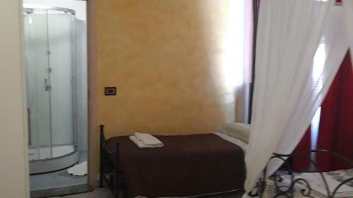 Hostal Triple Room With Private Bathroom
