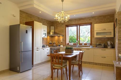 Lill� - Home And Garden