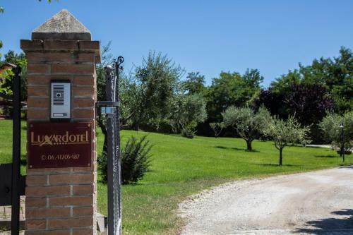 Hostal Luxardotel