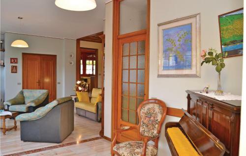 Four-bedroom Holiday Home 0 In Bogliaco Bs