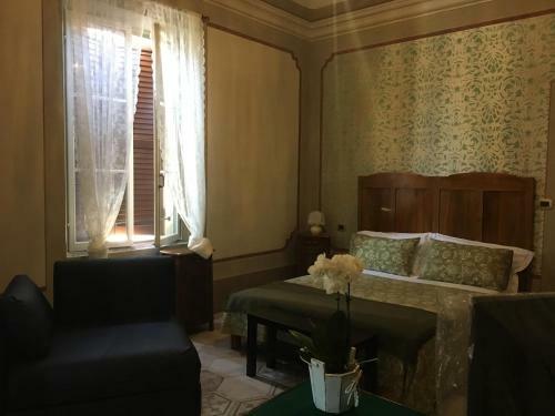 Hostal Portale Dei Soli - Room & Breakfast