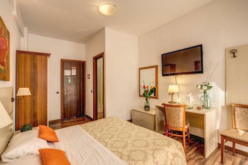 Hostal Trastevere Rooms