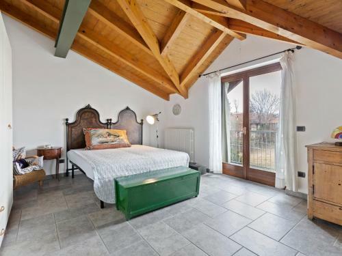 Secluded Apartment In Romagnano Sesia With Balcony