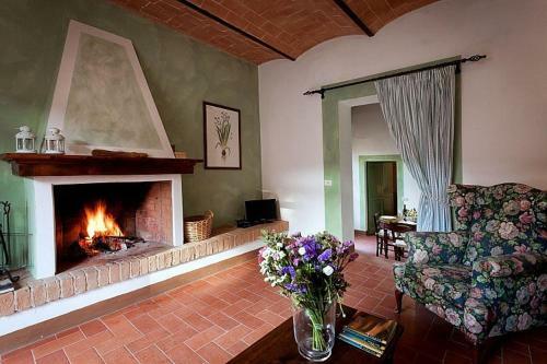 Campana Villa Sleeps 5 Pool Wifi