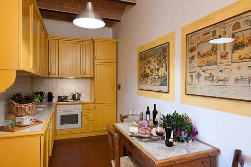 Campana Villa Sleeps 6 Pool Wifi