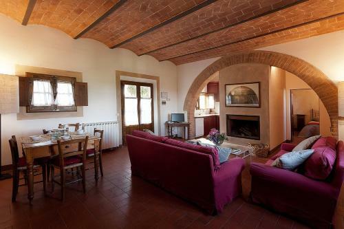 Campana Villa Sleeps 4 Pool Wifi