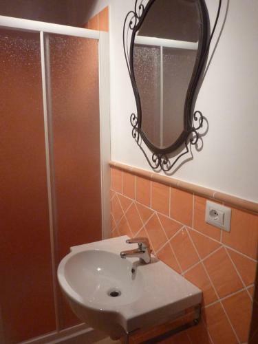 Croce Rossa Villa Sleeps 12 Pool Wifi