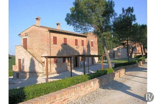 Siena Apartment Sleeps 3 Pool Wifi