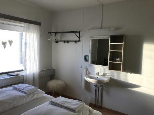 Hostal Skjaldarv�k Guesthouse