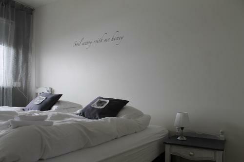 Hostal Skjaldarv�k Guesthouse