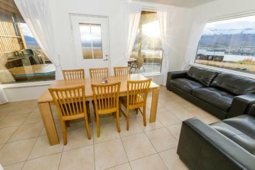 The Hall Holiday Home