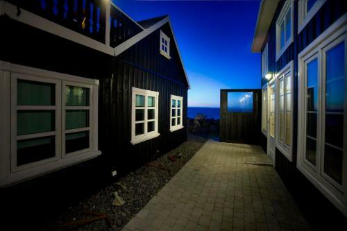Hostal Hlid Fisherman's Village