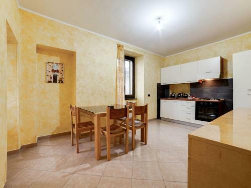 Refreshing Mobile Home In Ruoti With Fireplace