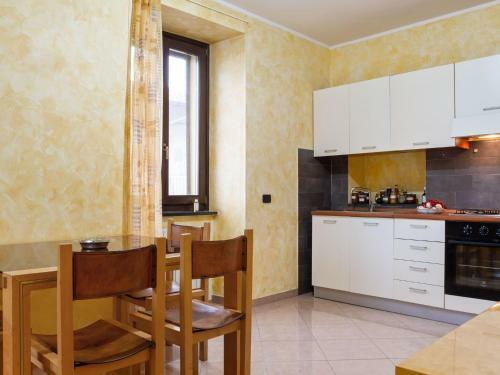Refreshing Mobile Home In Ruoti With Fireplace