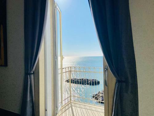 Sea View Apartment With Balcony