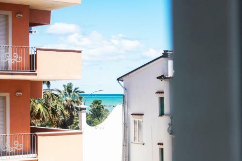 Apartamento Elegante Trilocale Marconi Prima Fila Mare