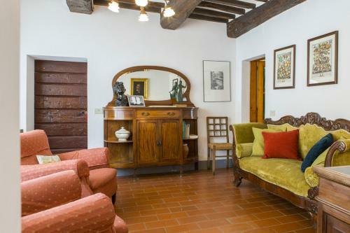 Casaltondo Villa Sleeps 10 With Pool
