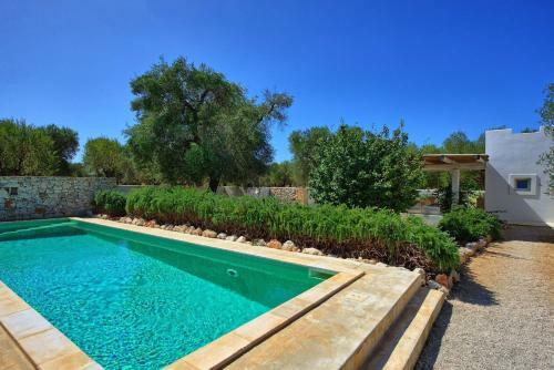San Michele Salentino Villa Sleeps 6 Pool Air Con