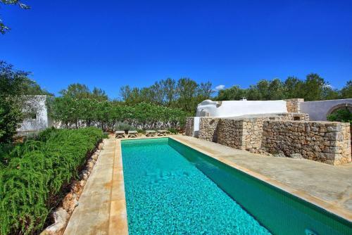 San Michele Salentino Villa Sleeps 6 Pool Air Con