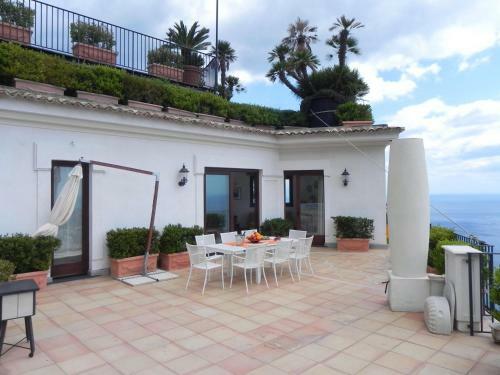 San Michele Di Serino Villa Sleeps 14 Pool Air Con
