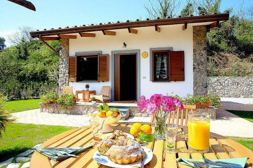 Amore Rentals - Cottage Isaura C