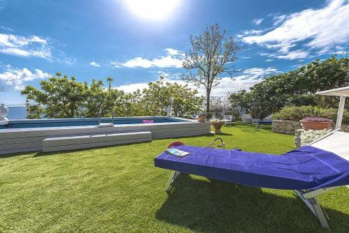 Santa Flavia Villa Sleeps 8 With Pool And Air Con