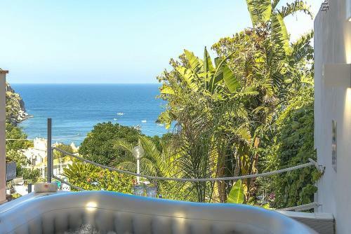 Santa Flavia Villa Sleeps 8 With Pool And Air Con
