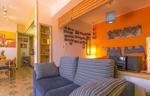 Santa Flavia Villa Sleeps 8 With Pool And Air Con