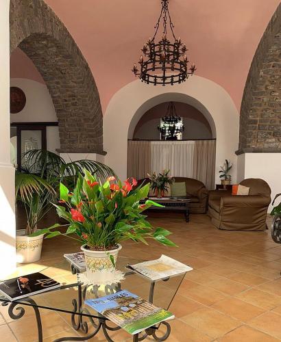 Sant'agata Sui Due Golfi Villa Sleeps 30 Pool Wifi