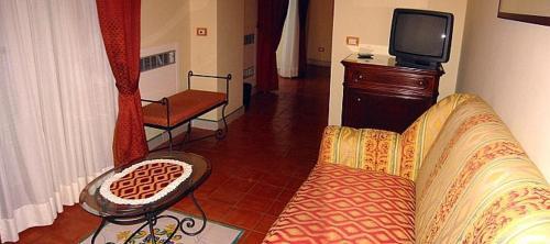 Sant'agata Sui Due Golfi Villa Sleeps 30 Pool Wifi