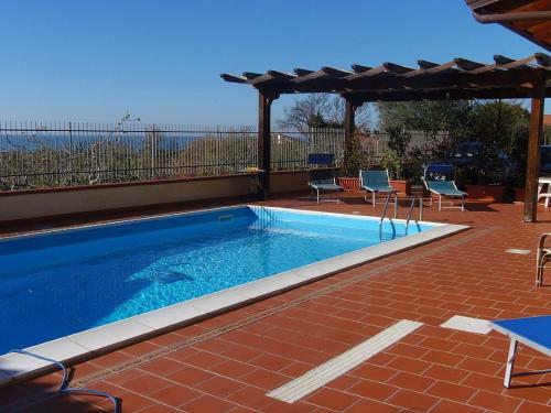 Santa Maria Villa Sleeps 8 Pool Air Con Wifi