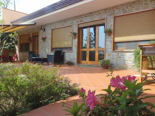 Santa Maria Villa Sleeps 8 Pool Air Con Wifi