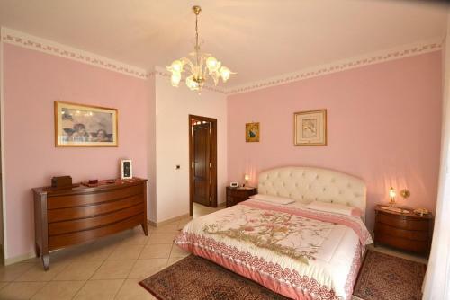 Santa Maria Villa Sleeps 8 Pool Air Con Wifi