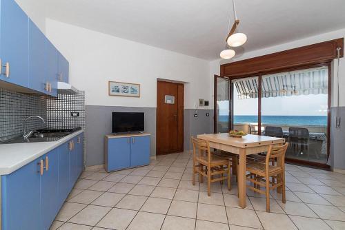 Santa Maria Villa Sleeps 6 Air Con Wifi