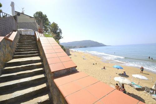 Santa Maria Villa Sleeps 6 Air Con Wifi
