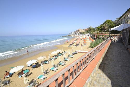 Santa Maria Villa Sleeps 6 Air Con Wifi