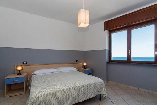 Santa Maria Villa Sleeps 6 Air Con Wifi