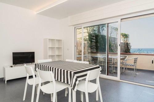 Santa Maria Villa Sleeps 6 Air Con Wifi
