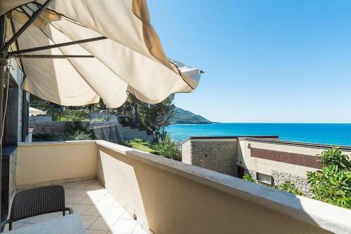 Santa Maria Villa Sleeps 6 Air Con Wifi