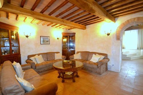 Ellerone Villa Sleeps 24 Pool Air Con Wifi