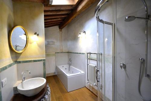 Ellerone Villa Sleeps 24 Pool Air Con Wifi