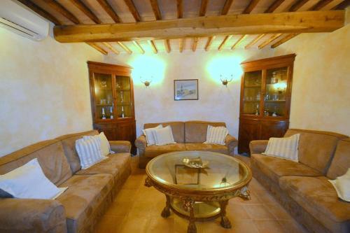 Ellerone Villa Sleeps 24 Pool Air Con Wifi