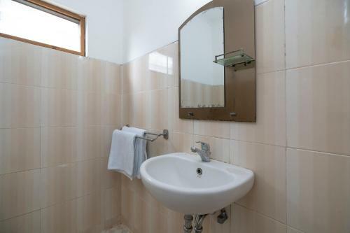 Hostal Vaccinated Staff - Oyo 2417 Panen House