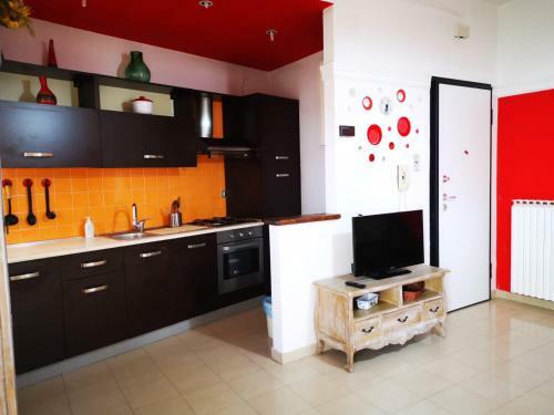Three-room Apartment In Residence Bordering The Beach
