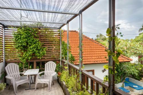 Hostal Villa Lotos